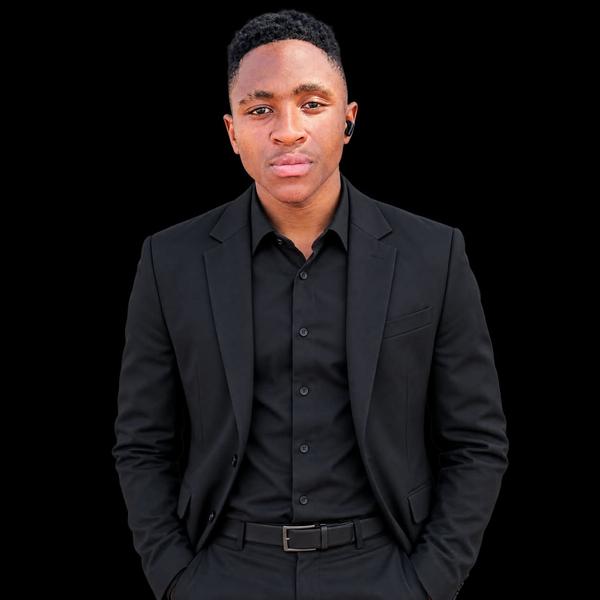 Tebogo  Manaka, estate agent