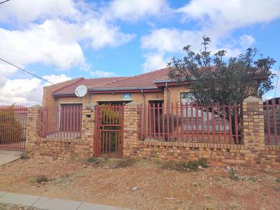 House For Sale in Seshego E, Seshego